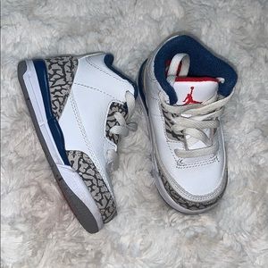 NWOT Air Jordan True Blue 3